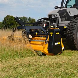 Müthing Universal-Mulchgerät für Kommunaleinsatz
